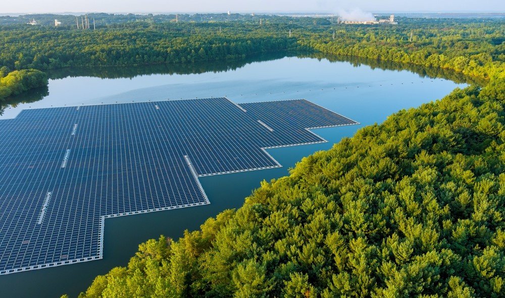 floating solar panels installed in lake