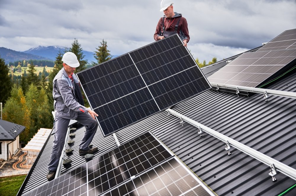 solar panel installers installing solar panels