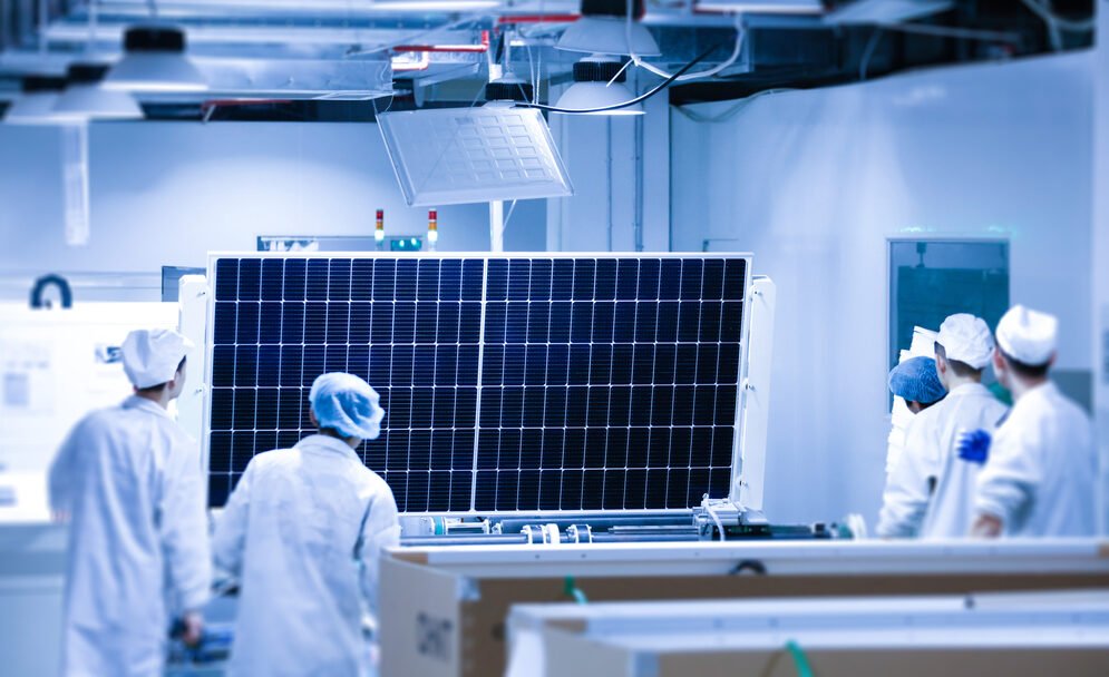 solar panel manufacturer making a solar panel