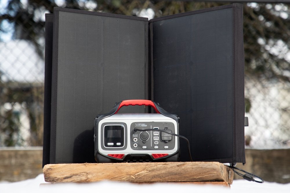 portable solar generator with solar panels